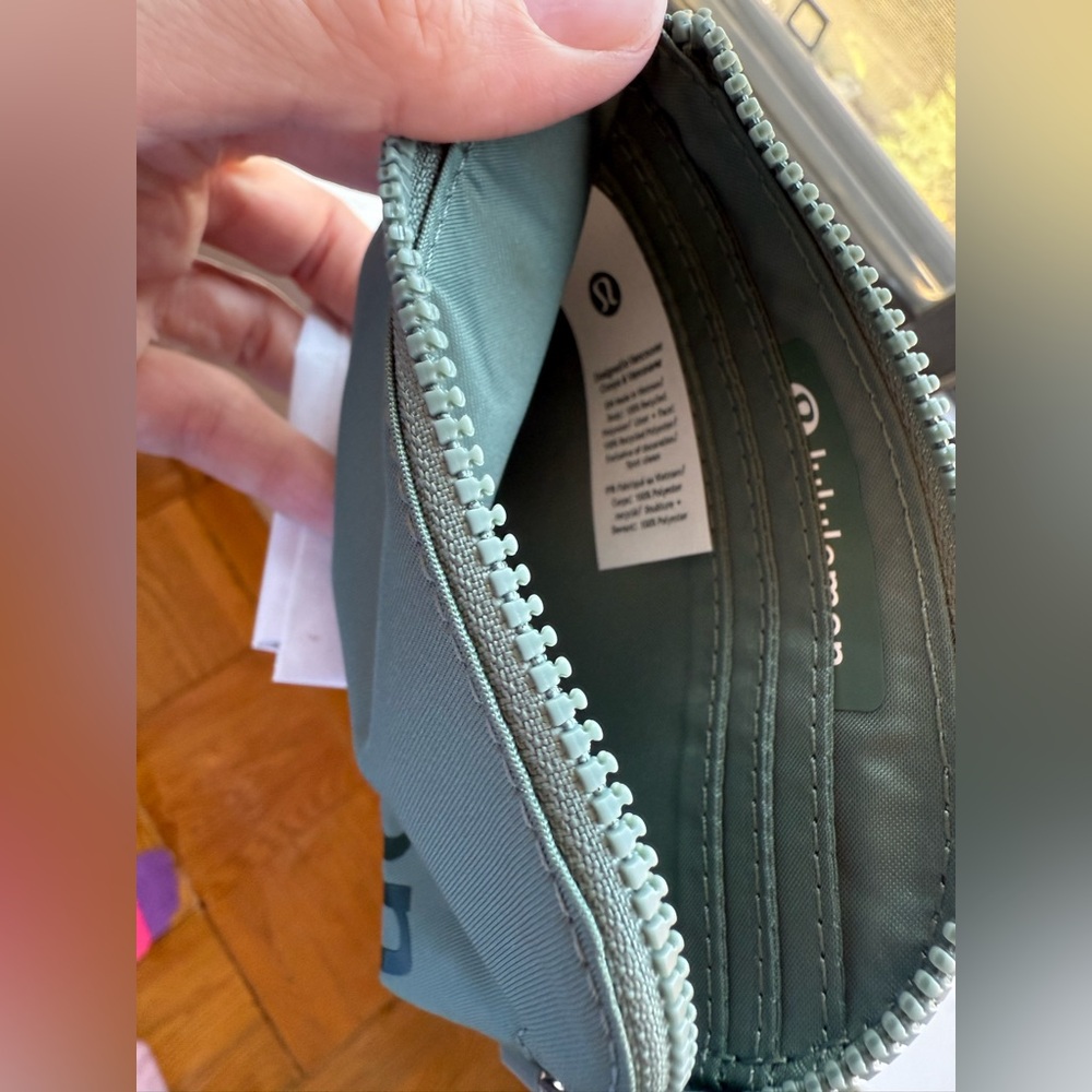 Lululemon Sage Clipable Card Zippered Pouch - Picture 3 of 4